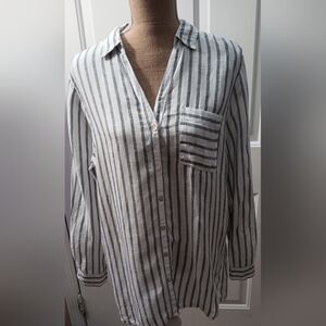 Jones New York 100% linen long sleeve button-down shirt size large